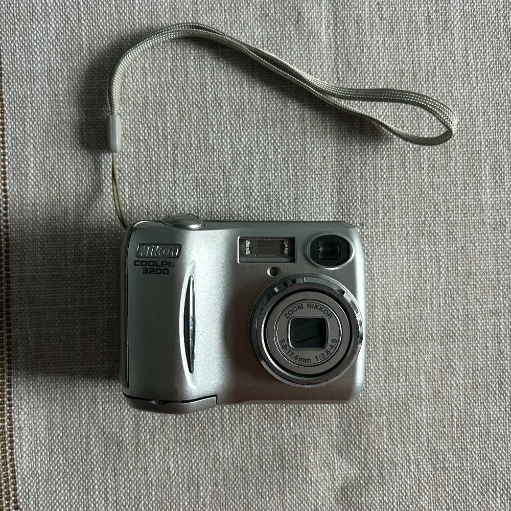 Nikon Coolpix 3200 Digital Camera – Silver – In Box w/ AV Cords - Picture 6 of 15